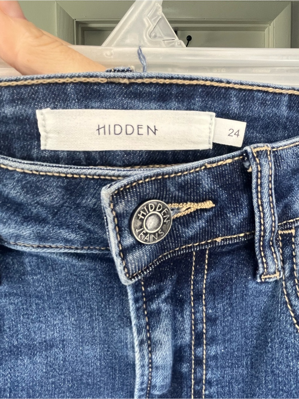 High-Rise Two-Tone Flare Jeans - Dark Blue - Picture 4 of 4